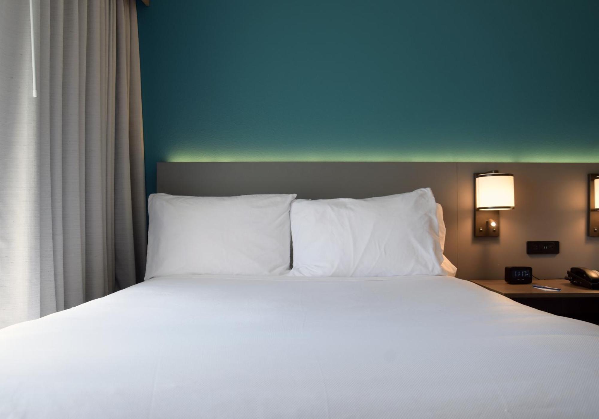 Comfort Inn & Suites Nw Milwaukee Germantown Extérieur photo